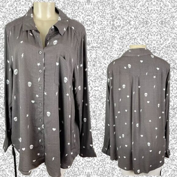 Torrid +2 Gray Skull-Heart-Bolts Icons Button Collar Rayon Long Sleeve Shirt - Picture 1 of 6